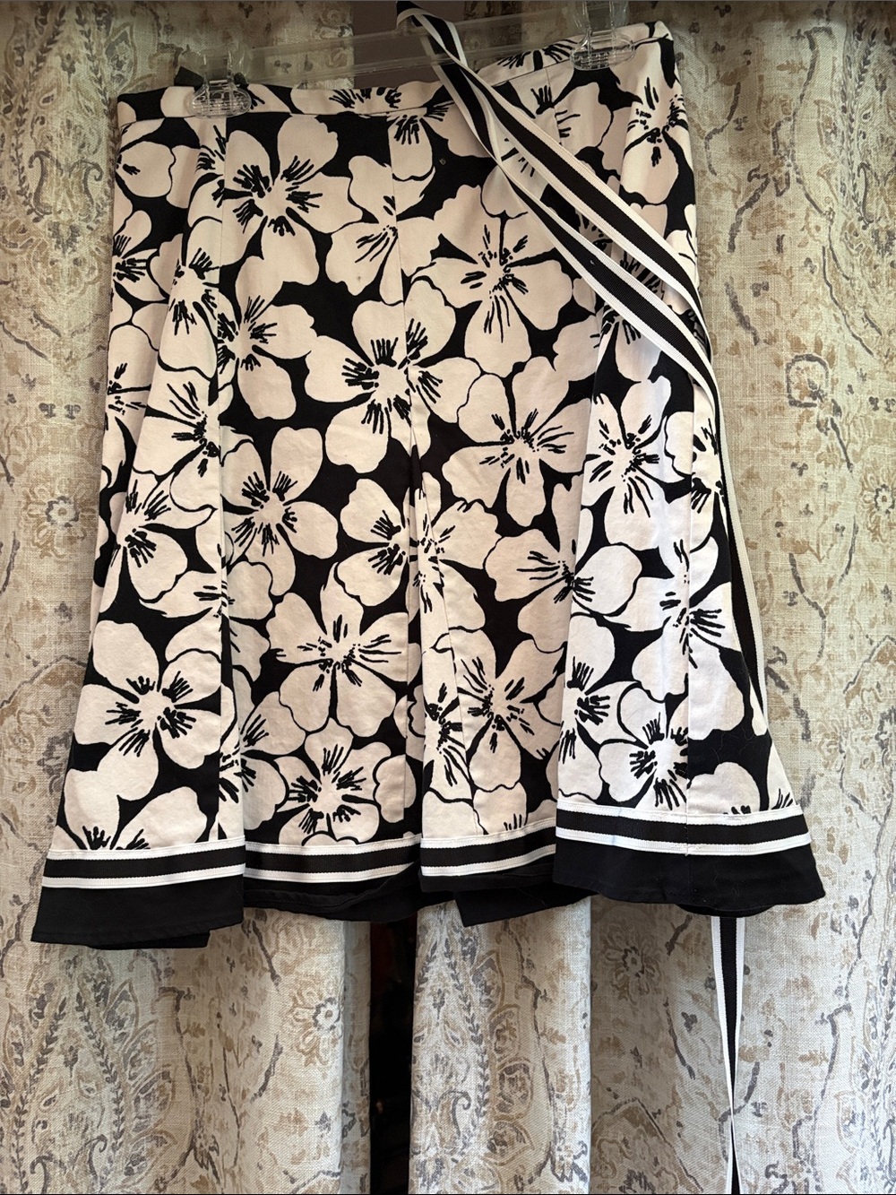 Black & White Floral A-Line Skirt with Belt